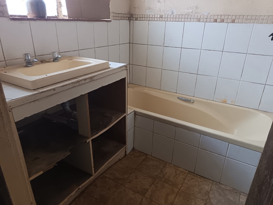 3 Bedroom Property for Sale in Van Riebeeck Hoogte Eastern Cape